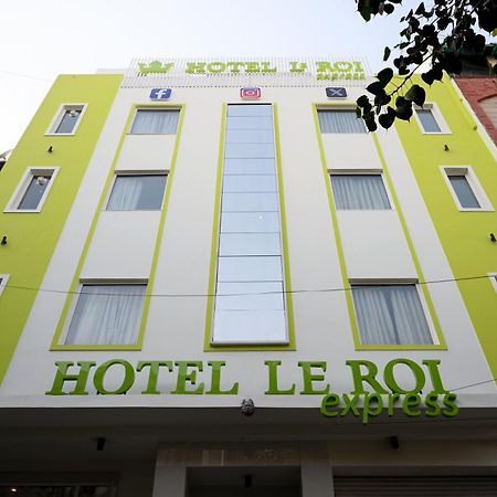 Hotel Le Roi Express Karol Bagh Дели Экстерьер фото