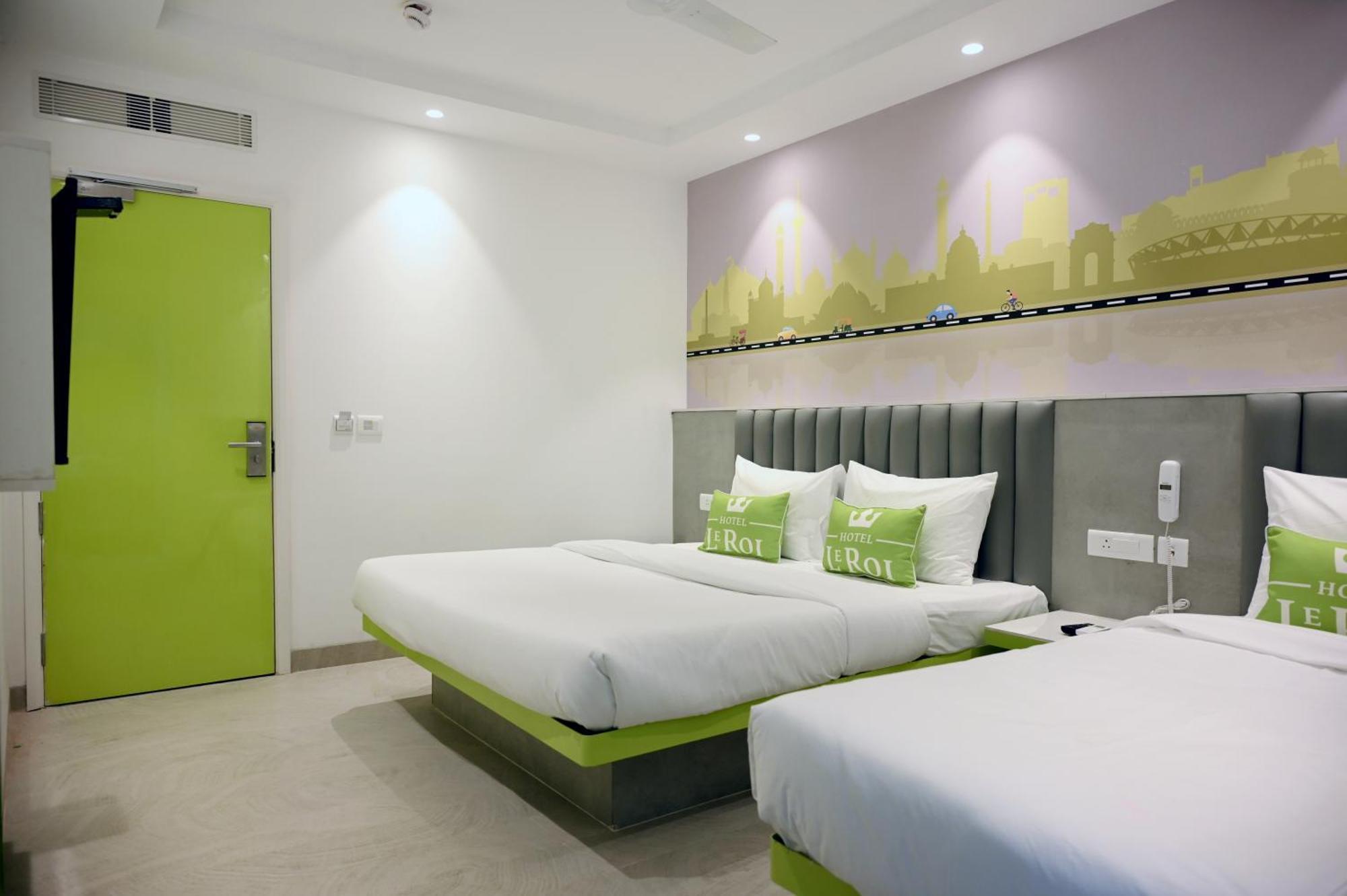 Hotel Le Roi Express Karol Bagh Дели Экстерьер фото