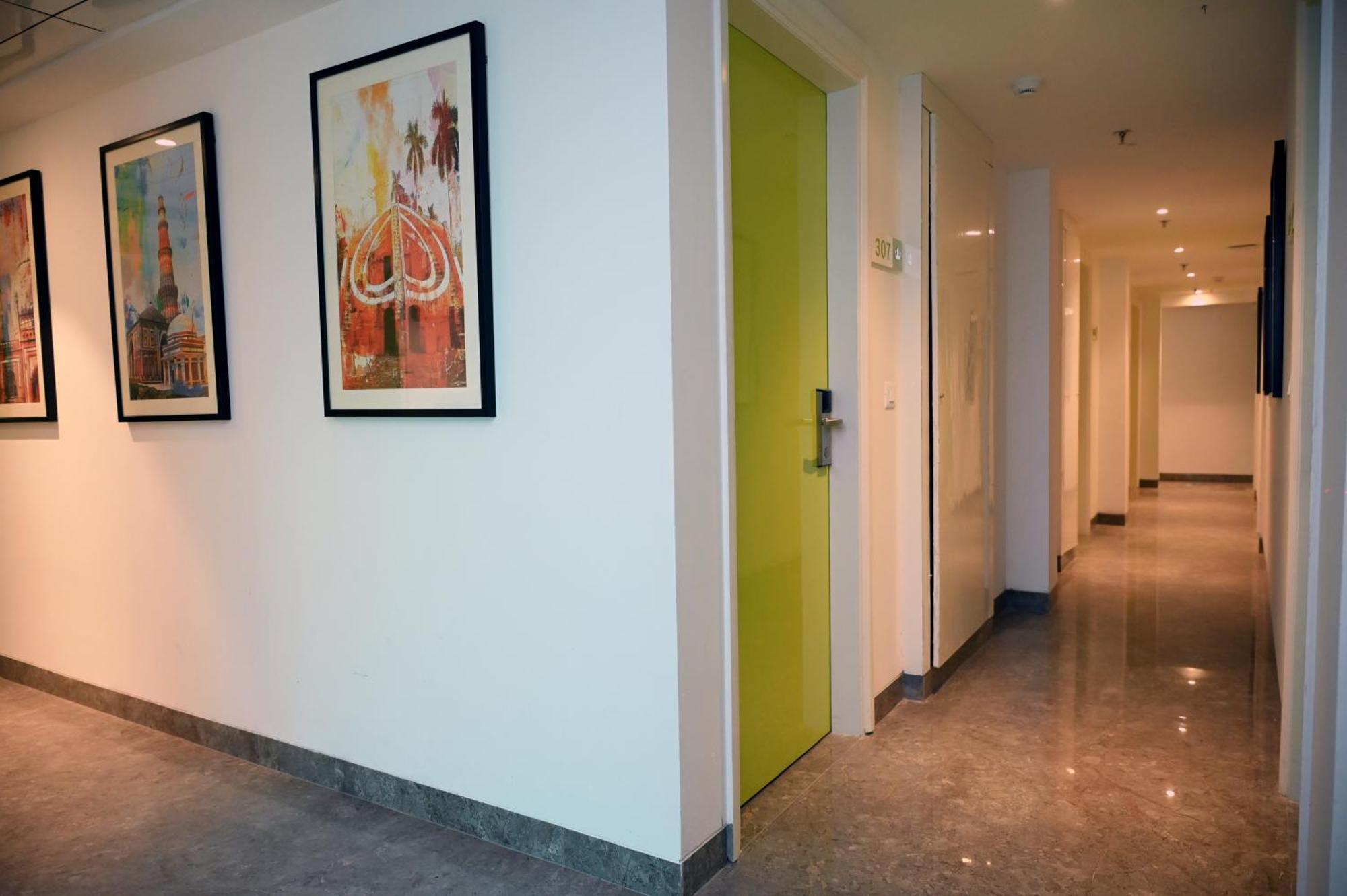Hotel Le Roi Express Karol Bagh Дели Экстерьер фото